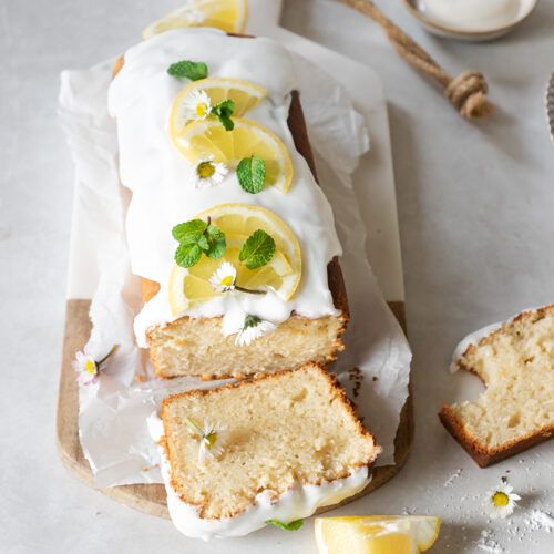 Der saftigste Joghurt-Zitronenkuchen - Stina Spiegelberg