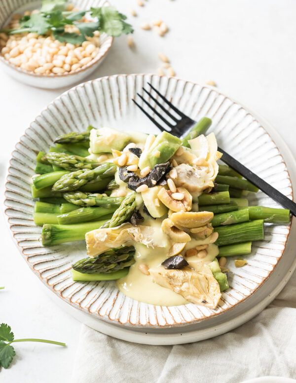 Antipastisalat mit Spargel &amp; Hollandaise - Stina Spiegelberg